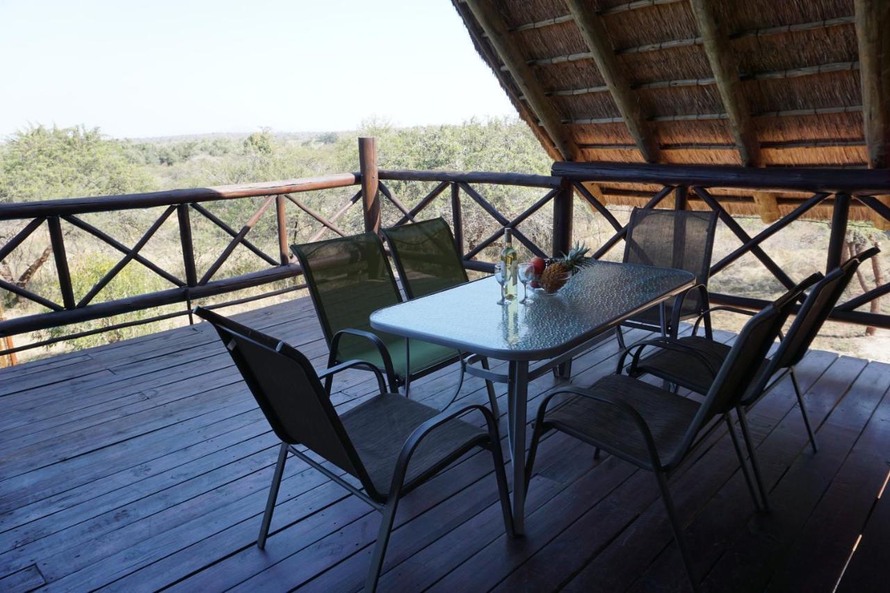 Giraffe Plains Villa Марлот Парк Екстериор снимка