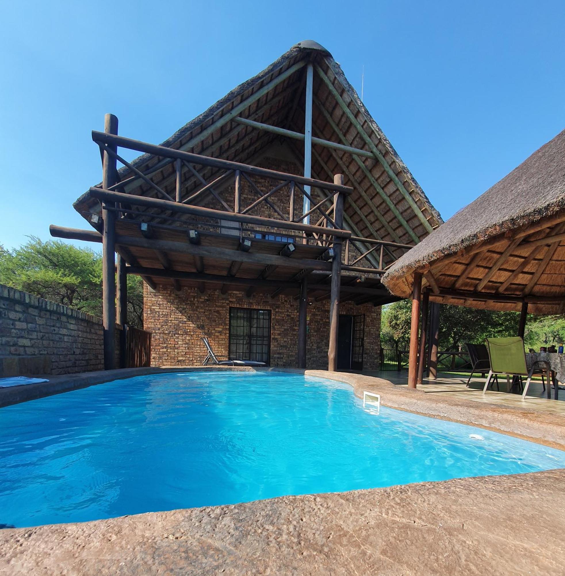 Giraffe Plains Villa Марлот Парк Екстериор снимка