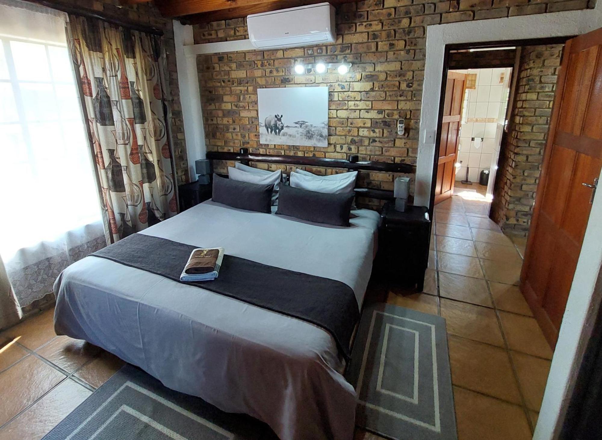 Giraffe Plains Villa Марлот Парк Екстериор снимка